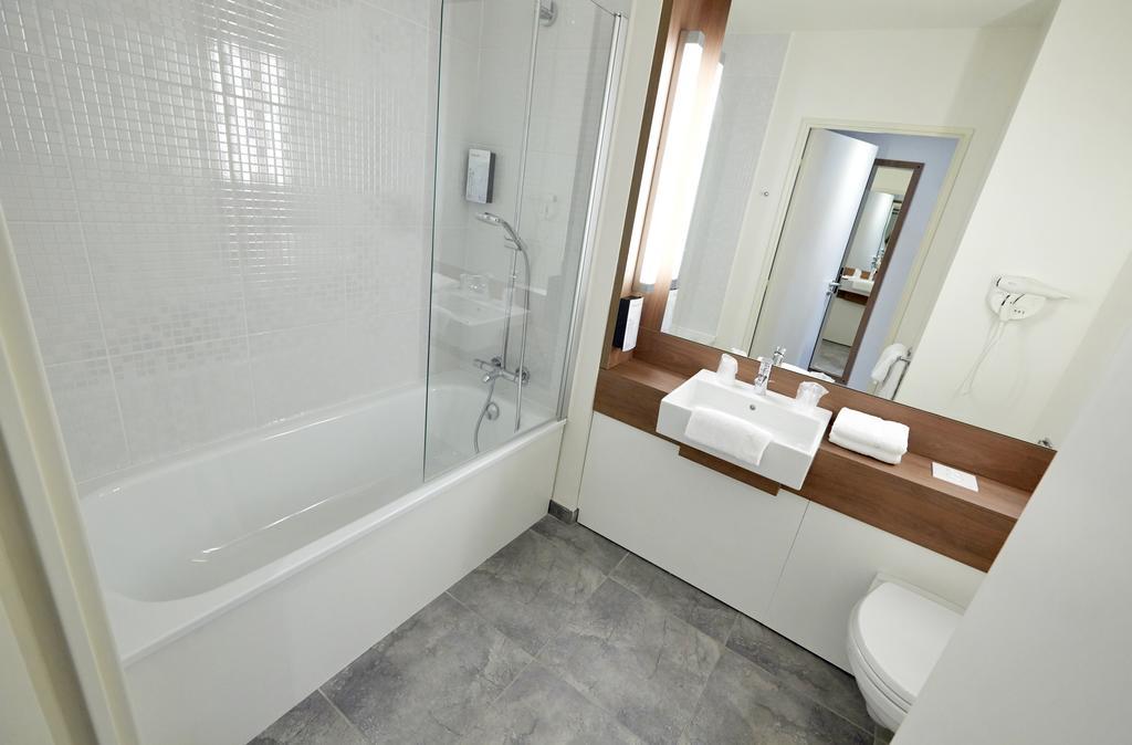 Campanile Saint-Malo ~ Saint-Jouan-Des-Guerets Hotel Екстериор снимка